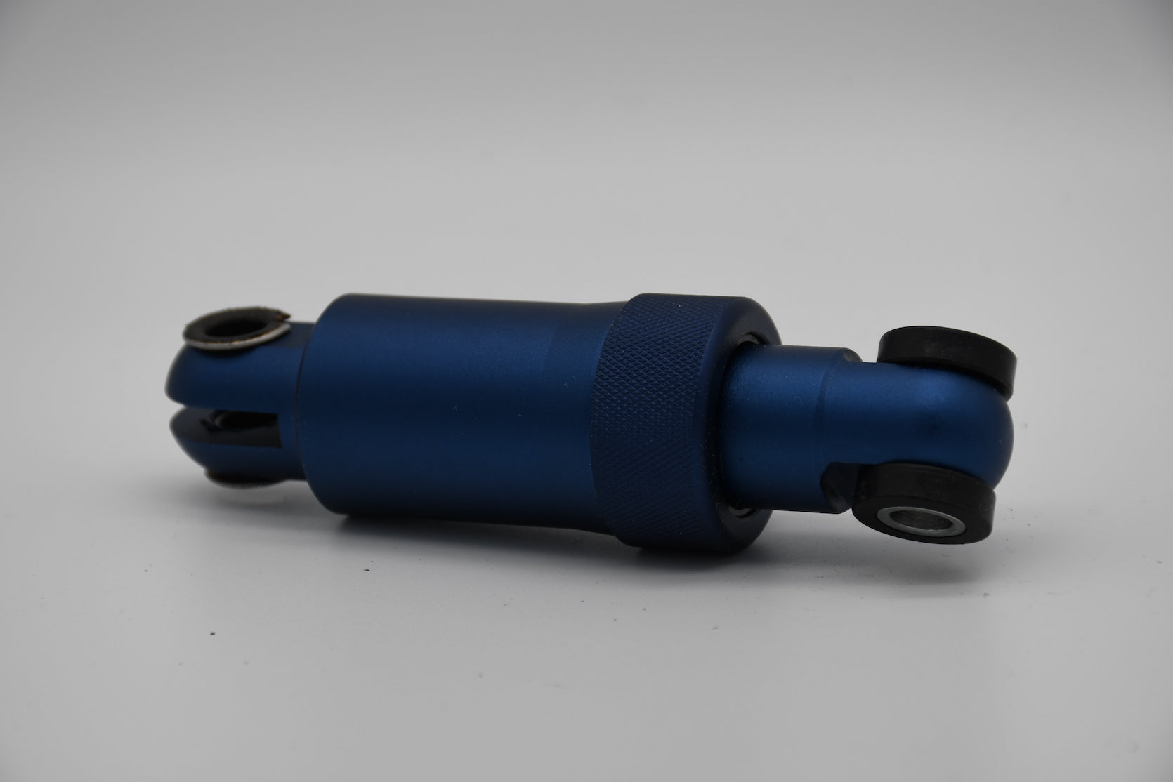 Apollo rear suspension shock